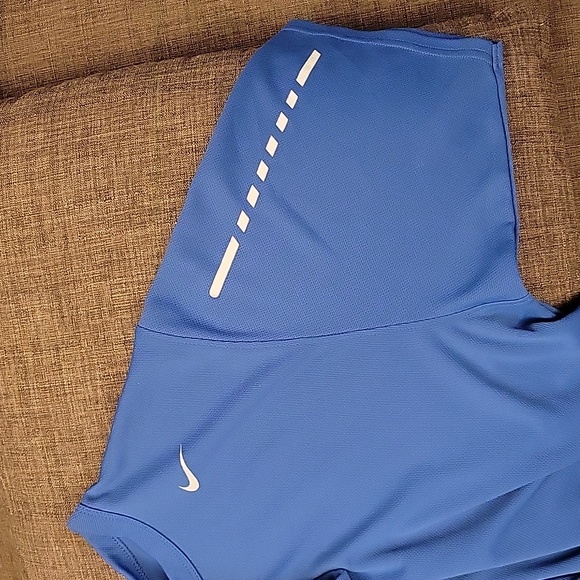 Dri Fit Top - Picture 3 of 4